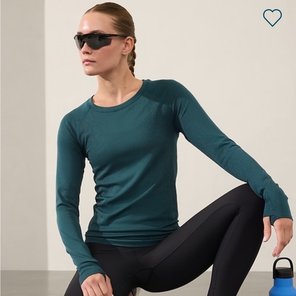 Athleta Momentum long sleeve top